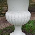 Garden Urn - Off White - Metal