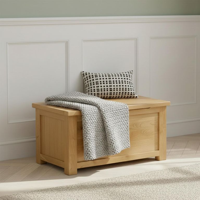 Salisbury Lite Blanket Box - Oak