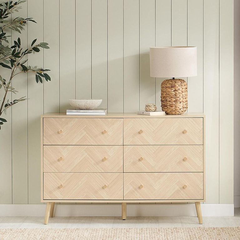 Clearance - Herringford Wide Chest - 6 Drawer - Oak - FSS17365