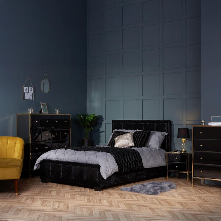 Fenwick Chest - 4 Drawer - Black Glass - Gold Trim