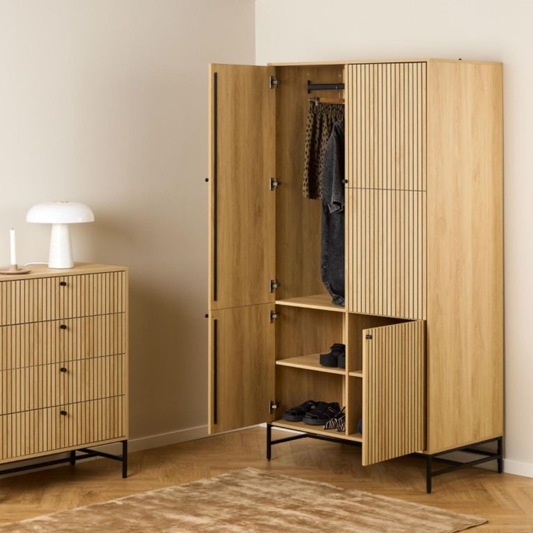 Albany Wardrobe - 4 Door - Oak Ribbed