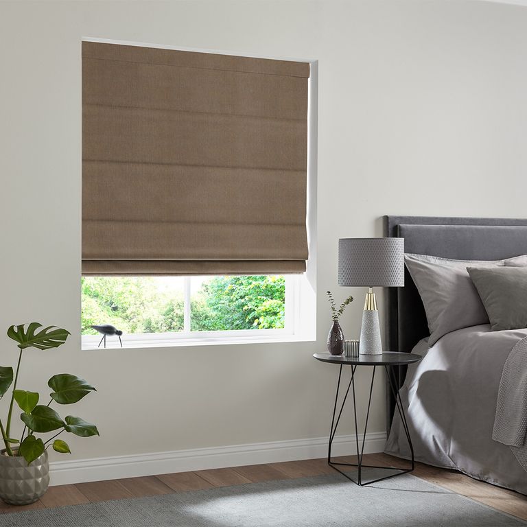 Jesse Roman Blind - Otter