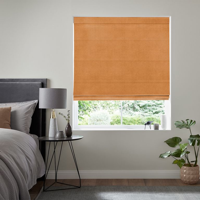 Rudiger Roman Blind - Rust
