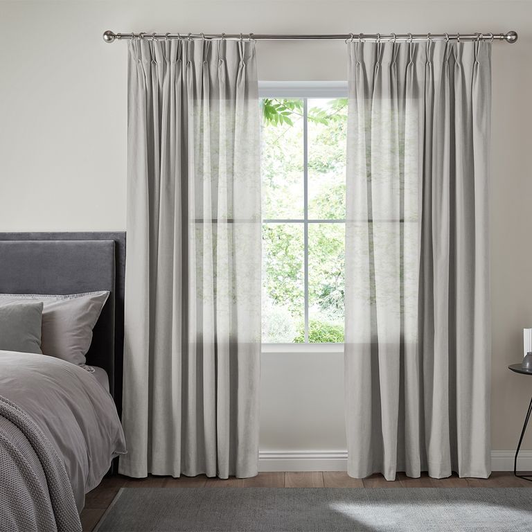 Zaha Curtain - Fog