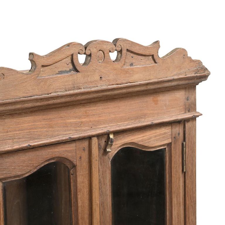 Carved Display Cabinet - 2 Door - 1 Drawer - Antique Brown - Glass and Wood