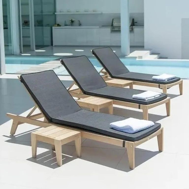 Roble Wood Garden Adjustable Sunbed