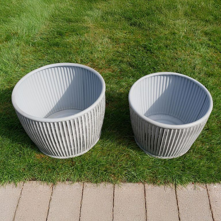 Garden Tub - Set of 2 - Grey Metal - Small - Ribbed