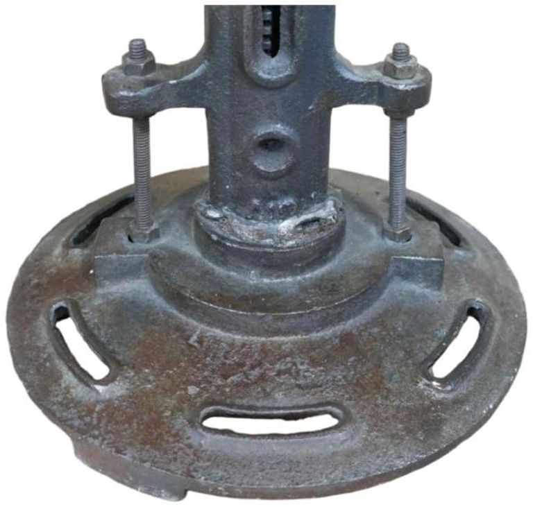 Stool - Adjustable - Round - Mango Wood and Metal