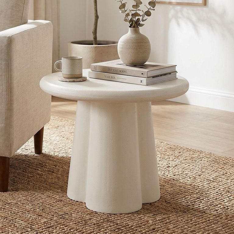Brix Clubs Side Table - Round - Sandy - Concrete