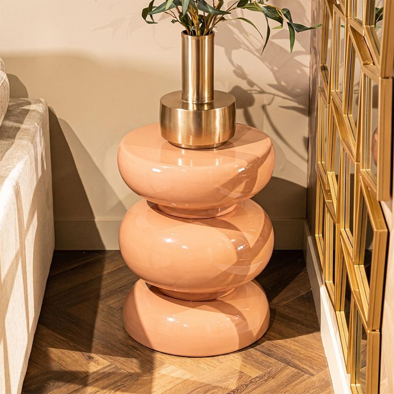 Jari Pink Round End Table