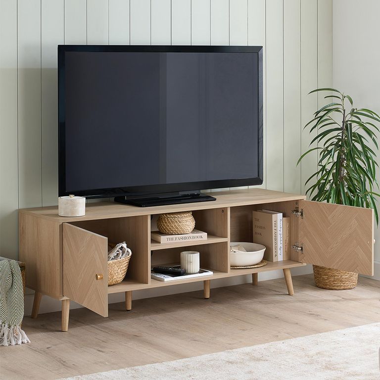 Herringford Oak TV Unit - 2 Door - 140cm - Chevron - Medium