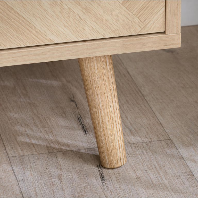 Herringford Oak TV Unit - 2 Door - 140cm - Chevron - Medium