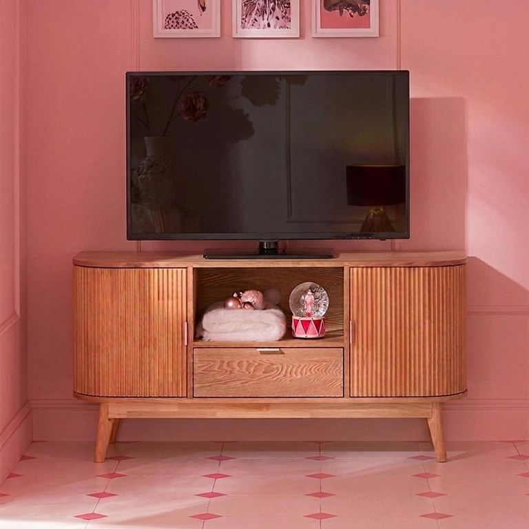 Curved Fluted TV Unit - 2 Door - 1 Drawer - 120cm - Medium - Natural Pine Wood
