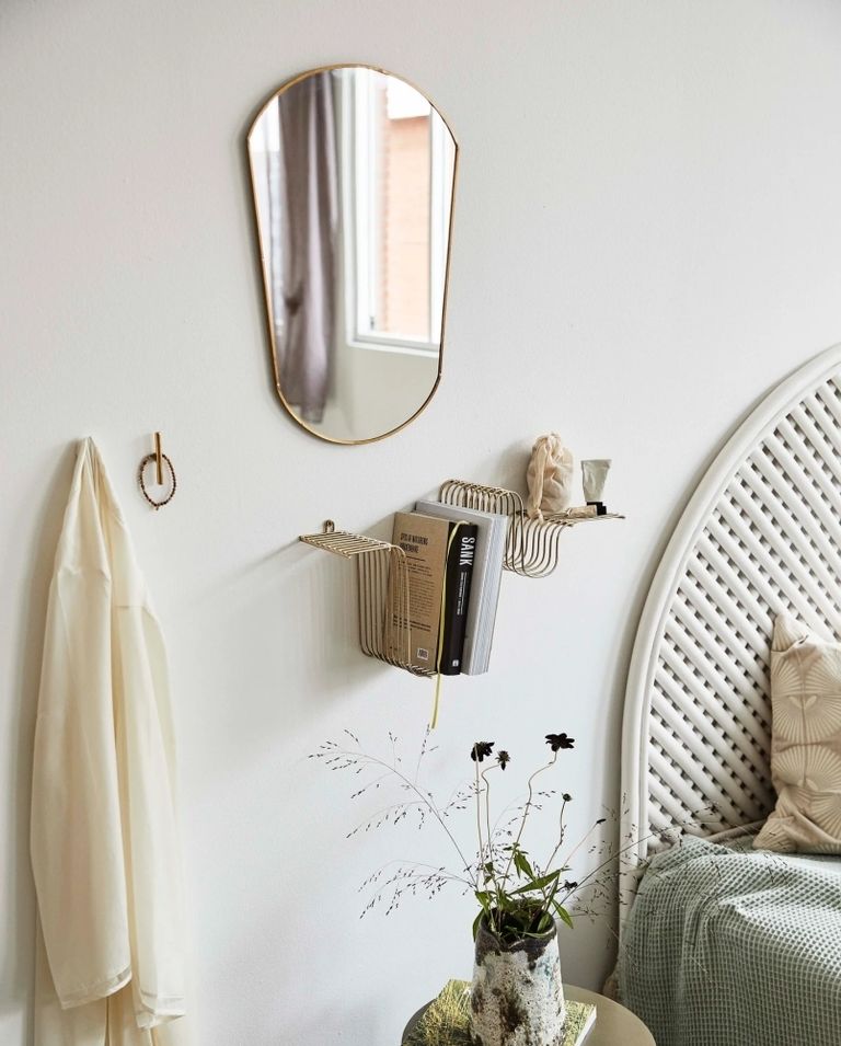 Brava Wall Shelf - Brass - Metal