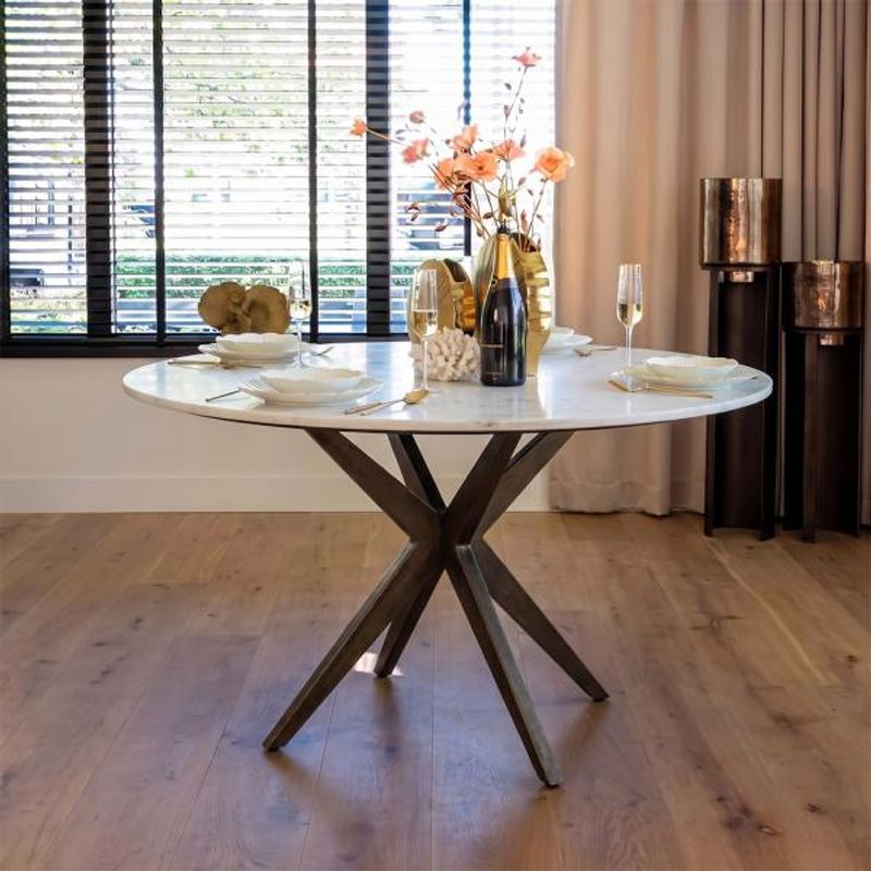 Richmond Interiors Dining Tables