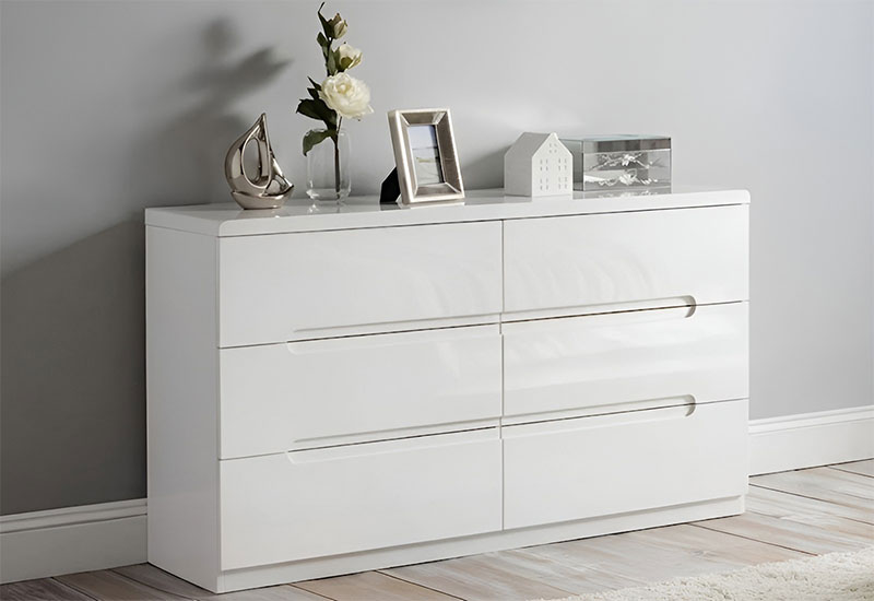 Julian Bowen Manhattan White High Gloss furniture collection