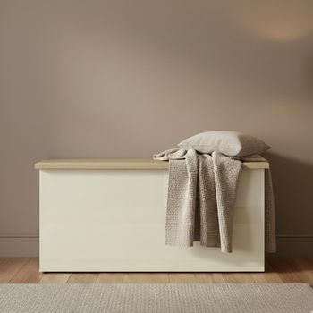 Knightsbridge Cream Gloss and Light Oak Blanket Box