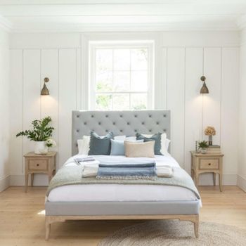 Toulon Oak Bed - Sizes Available