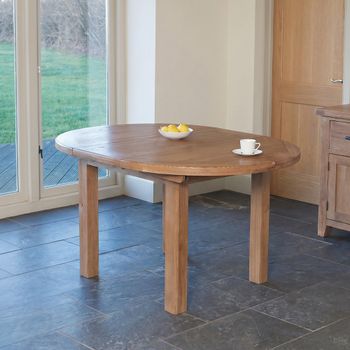 Hampshire Oak Round 4-6 Seater 107cm-145cm Extending Dining Table