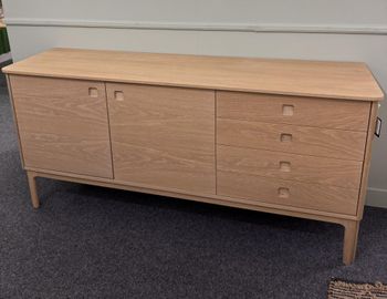 Oak 2 Door 4 Drawer Extra Large Sideboard - SM300 - EX Display