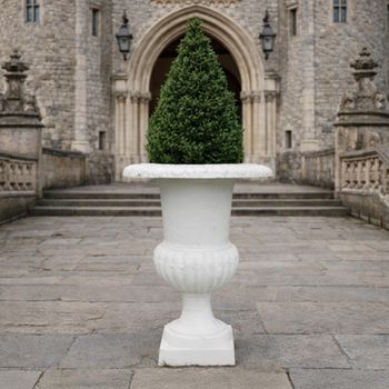 Garden Urn Off White Metal Decor