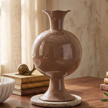 Mochi Vase Mocha Mousse Metal
