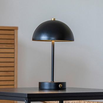 Holt Black Metal Table Lamp
