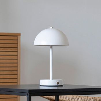 Holt White Metal Table Lamp
