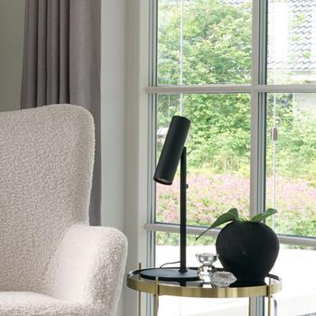 Yacolt Black Metal Table Lamp