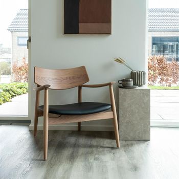 Olvera Natural Oak Lounge Chair