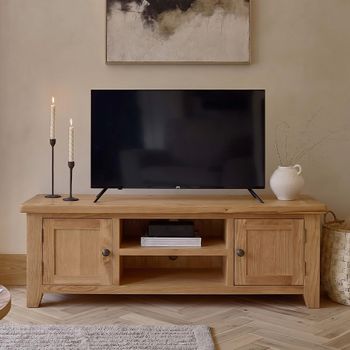 Appleby Oak 134cm 2 Door Medium TV Unit