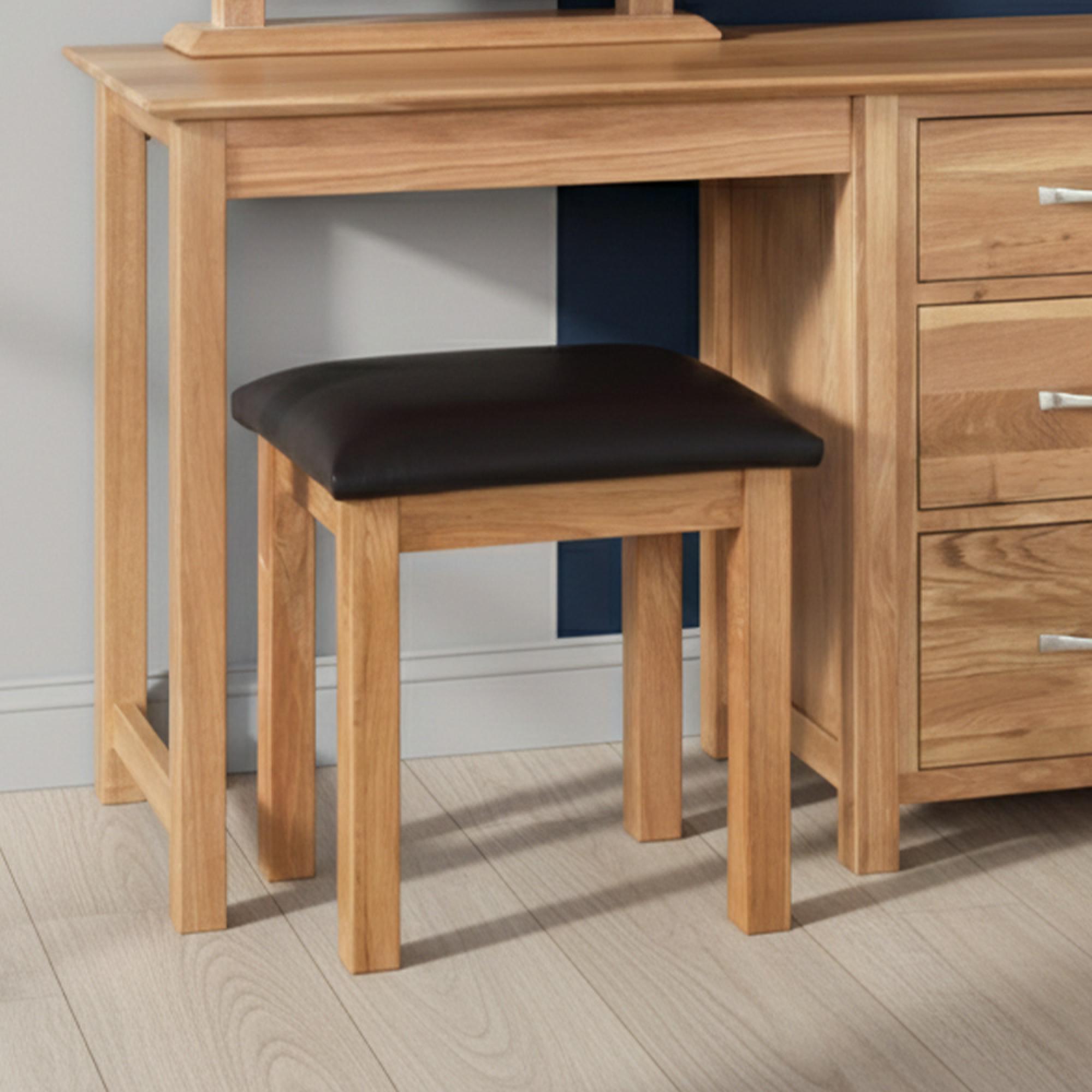 Nimbus Dressing Stool - Padded - Oak