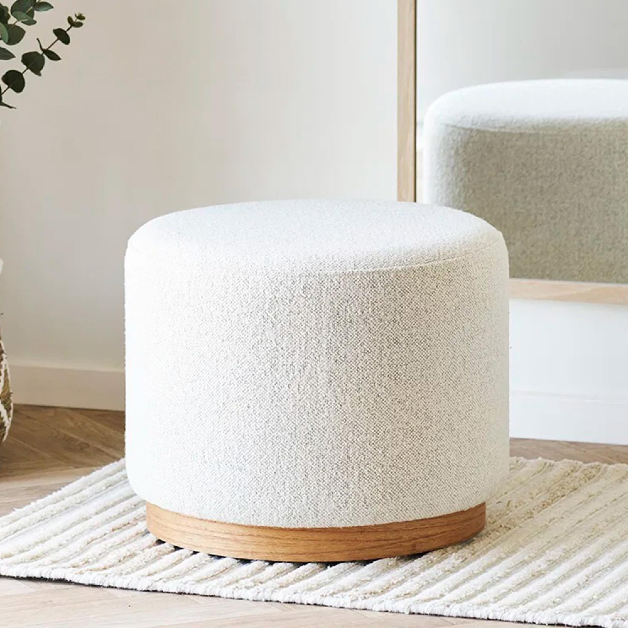 Daisy Pouf - Round - Beige Boucle - Fabric