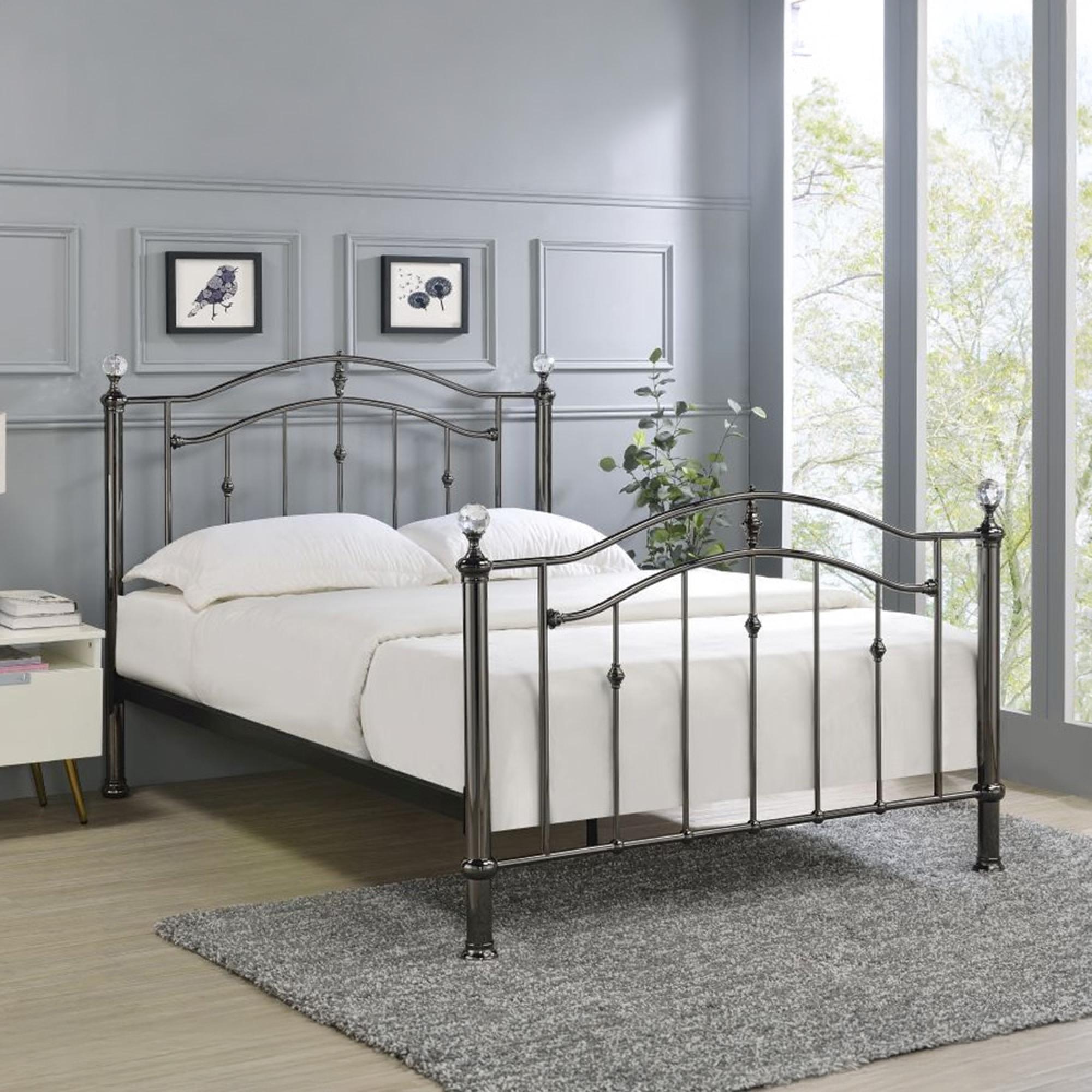 Camas Black Metal Bed - Sizes Available