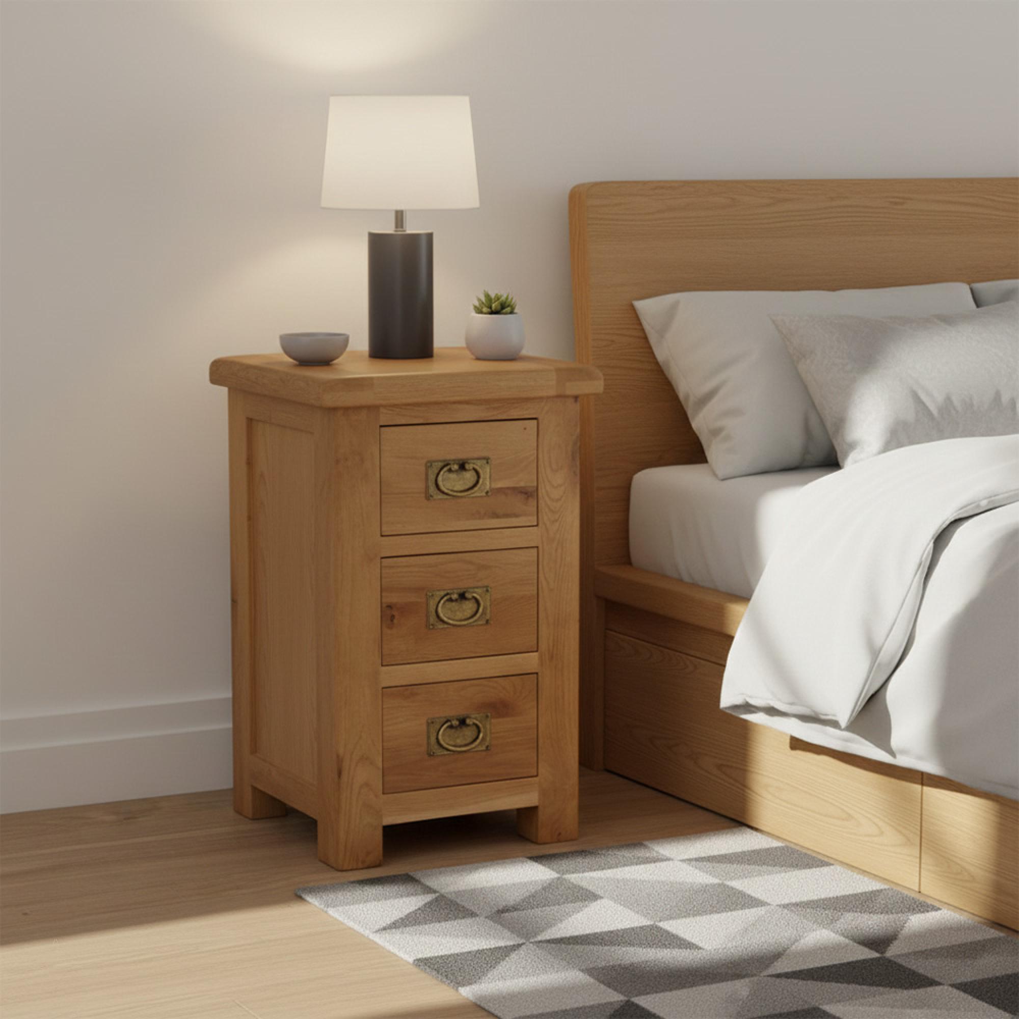 Salisbury Premium Narrow Bedside Cabinet - 3 Drawer - Oak