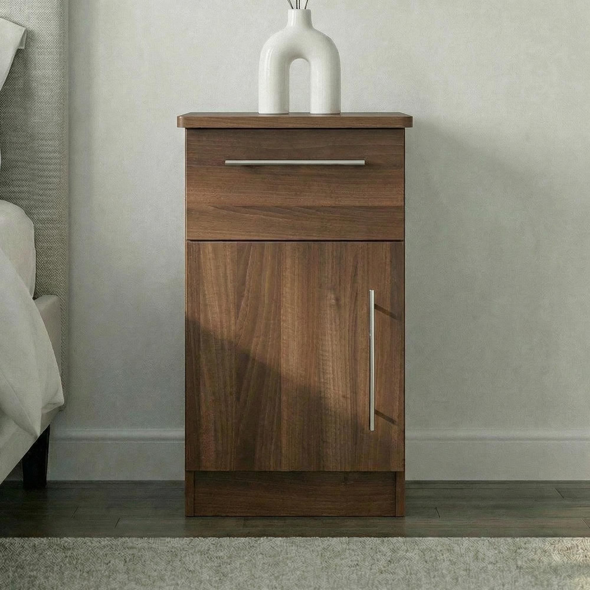 Sherwood Bedside Cabinet - 1 Door - 1 Drawer - Walnut
