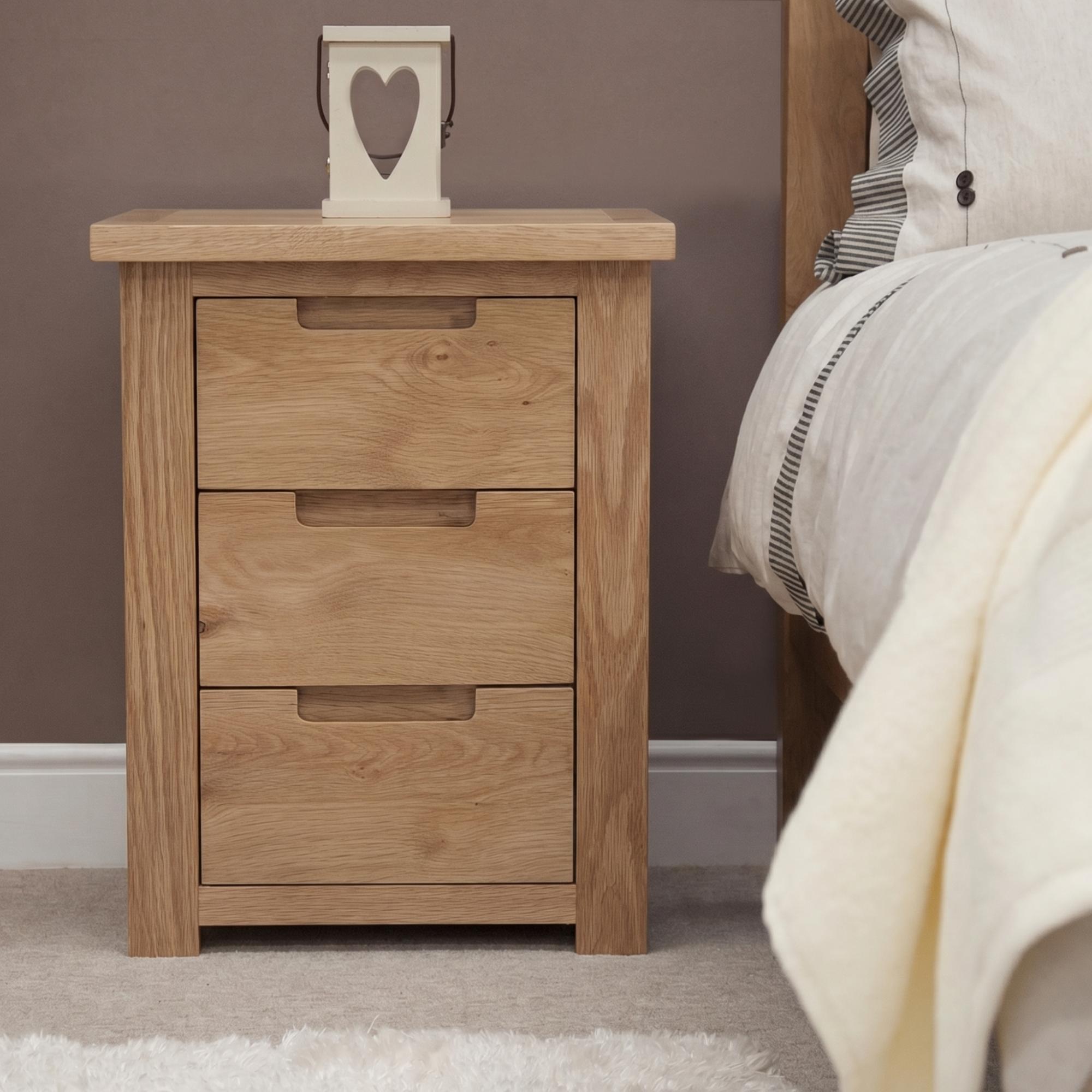 Moderna Bedside Cabinet - 3 Drawer - Oak