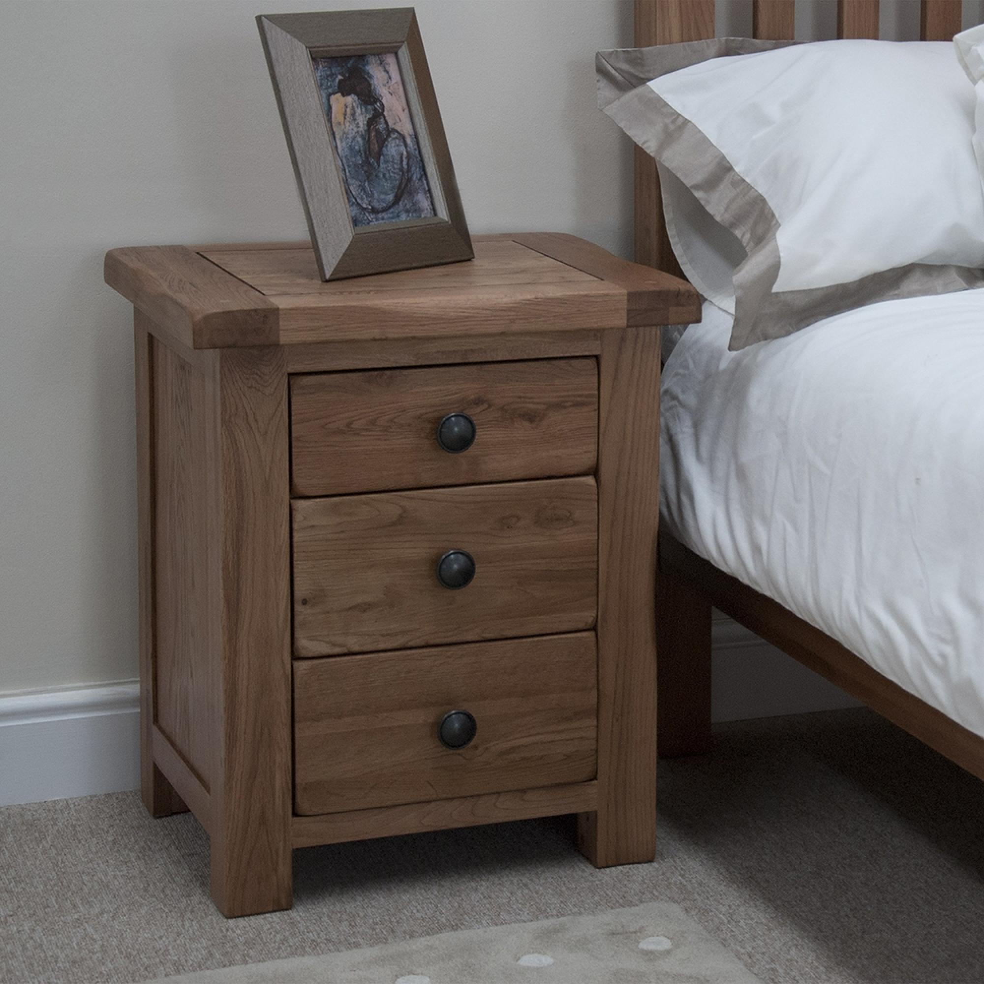 Rustic Oak Bedside Cabinet - 3 Drawer - Oak