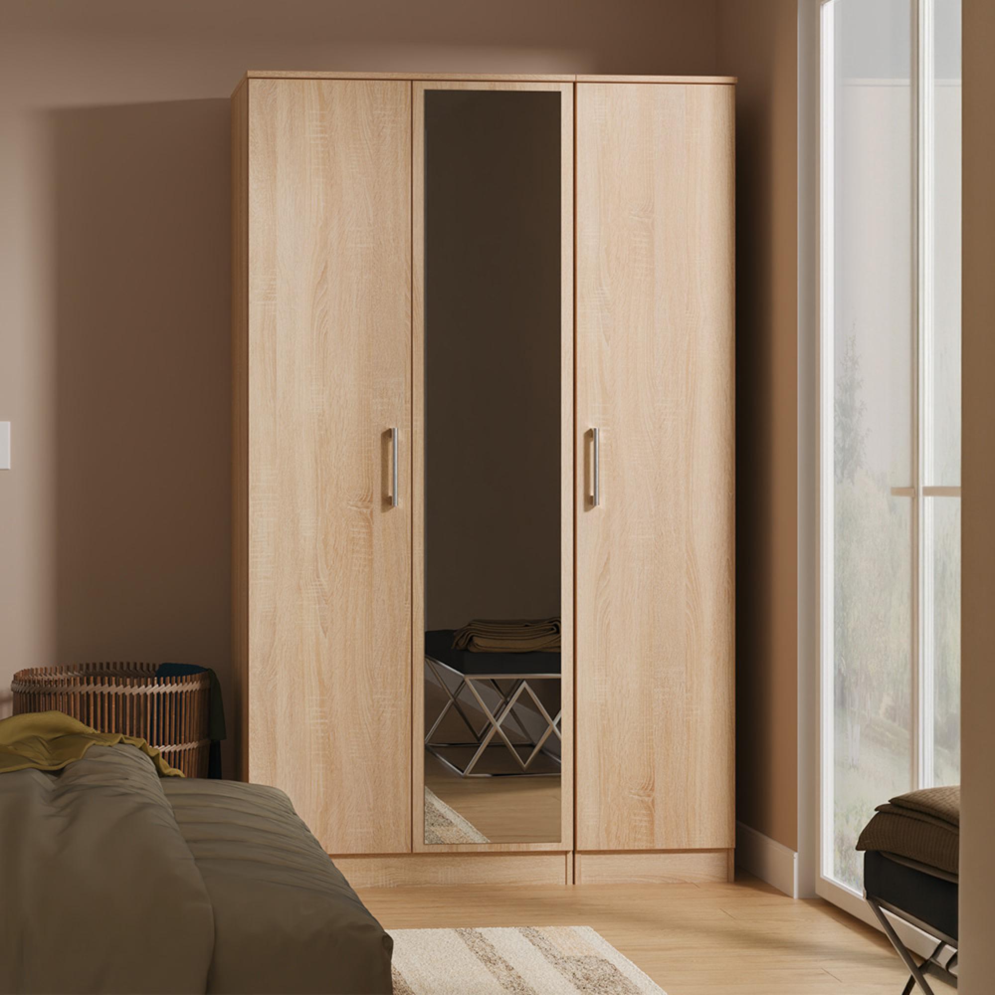 Devon Triple Wardrobe - 3 Door - 1 Mirror - Oak