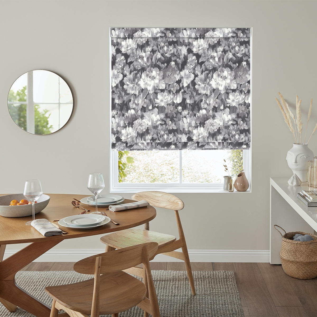 Silva Roman Blind - Onyx