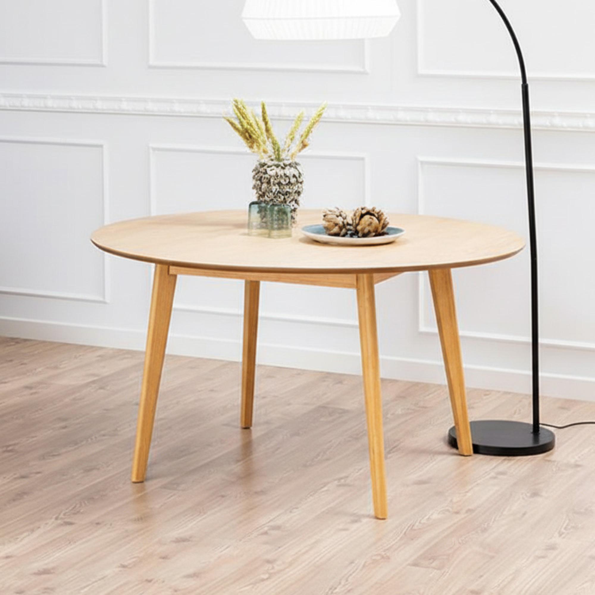 Roxby Round Dining Table - 6 Seater - 140cm - Oak
