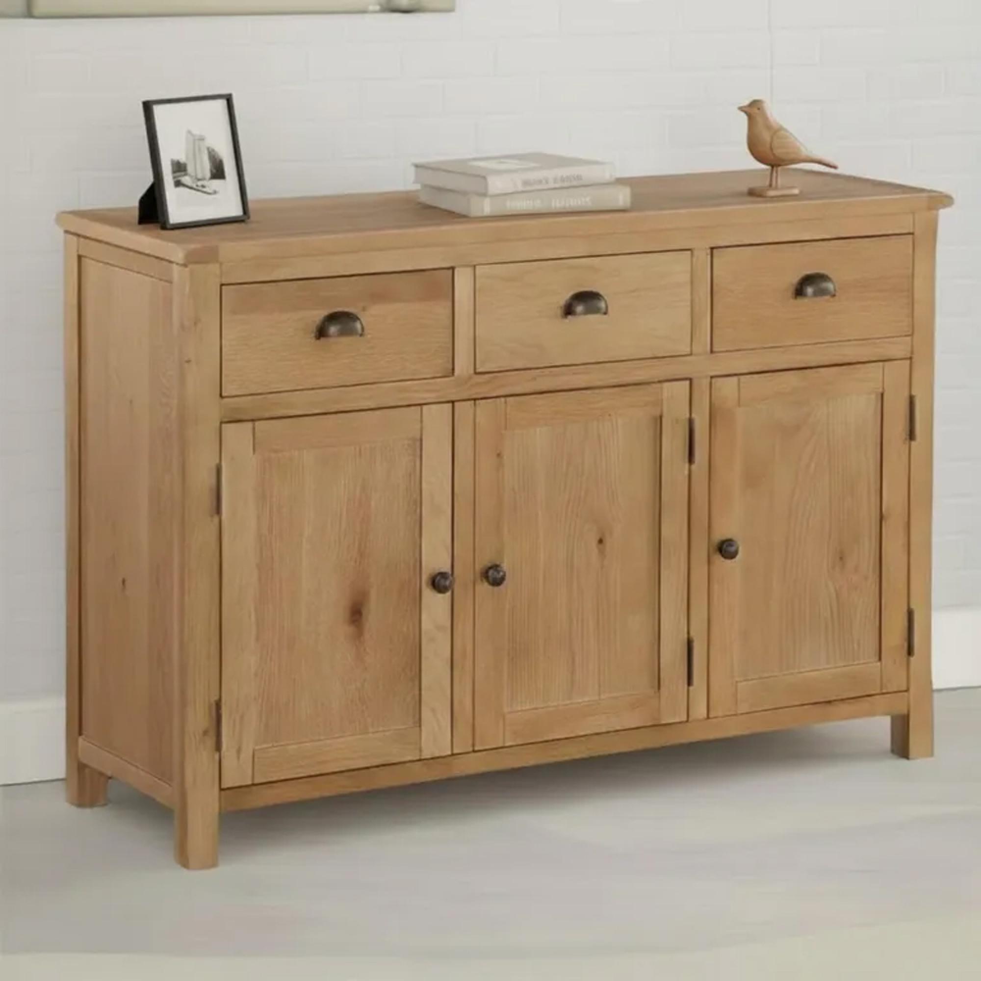 Clearance - Kilmore Medium Sideboard - 120cm - 3 Door - Oak - A438