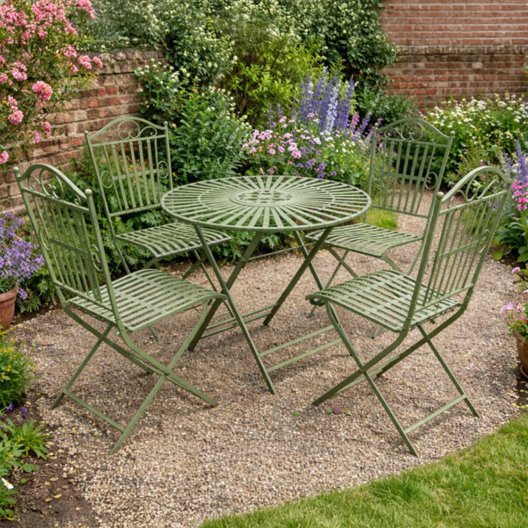 Garden Table - Antique Green Metal - Round - with 4 Chairs