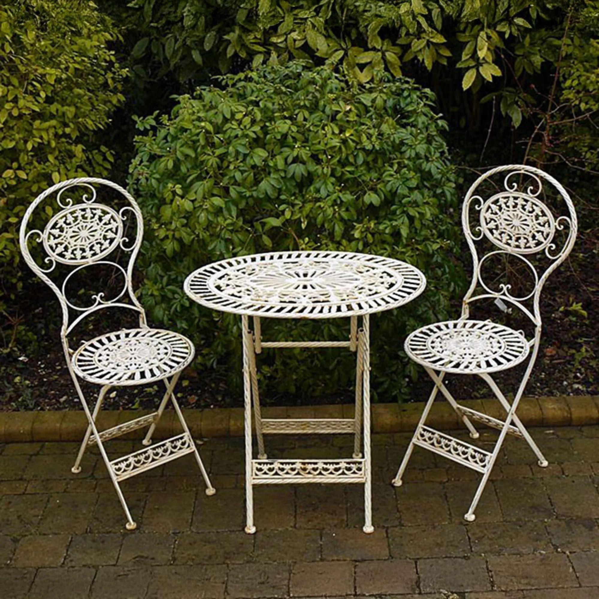 Garden Table - Distressed White Metal - Oval - with 2 Chairs