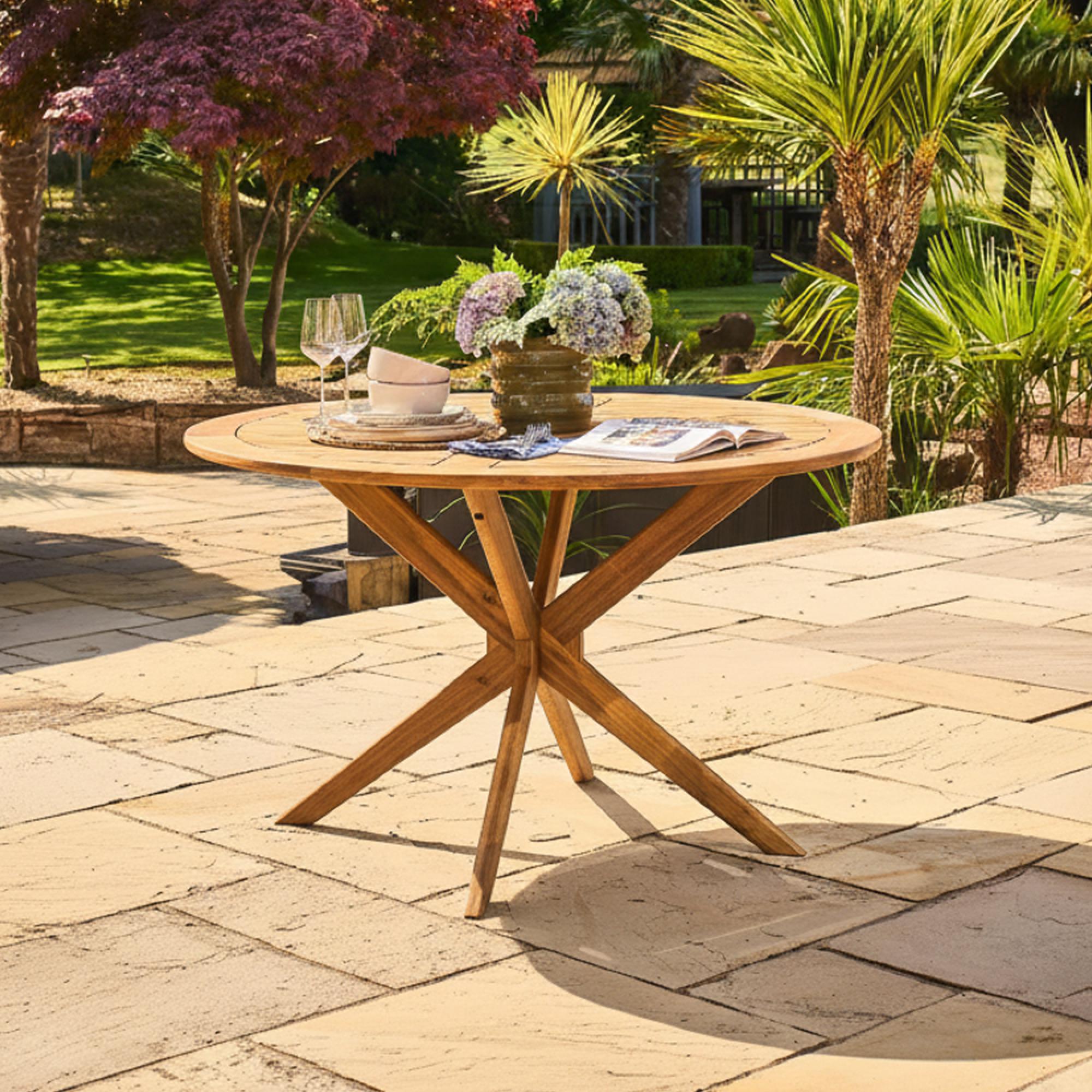 Cotswold Garden Dining Table - 4 Seater - 125cm - Round - Acacia Wood
