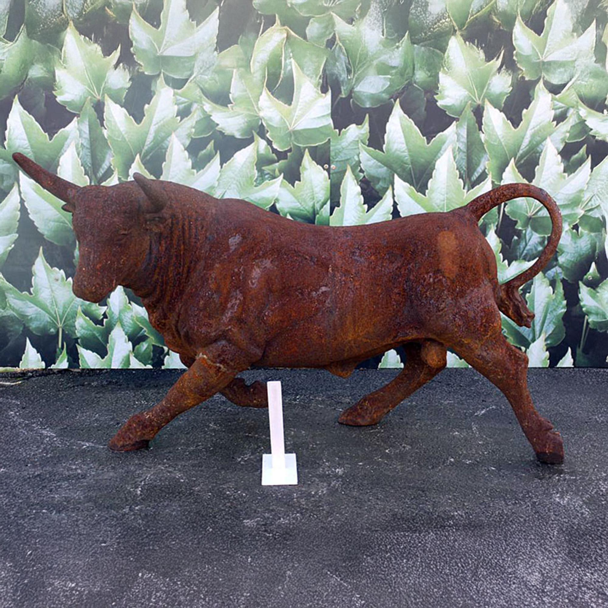 Rusty Bull Statue Metal