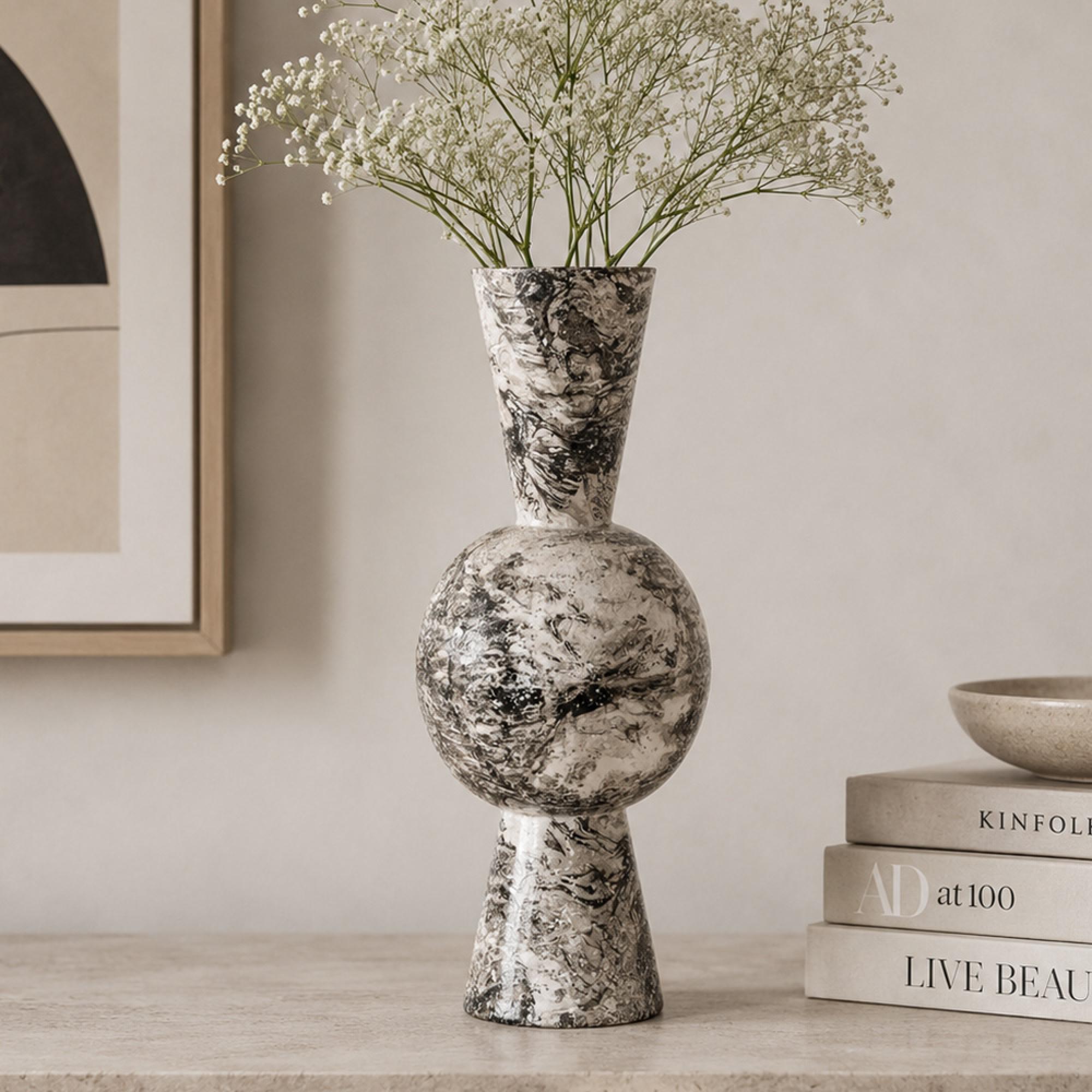 Florry Vase - Black and White - Metal