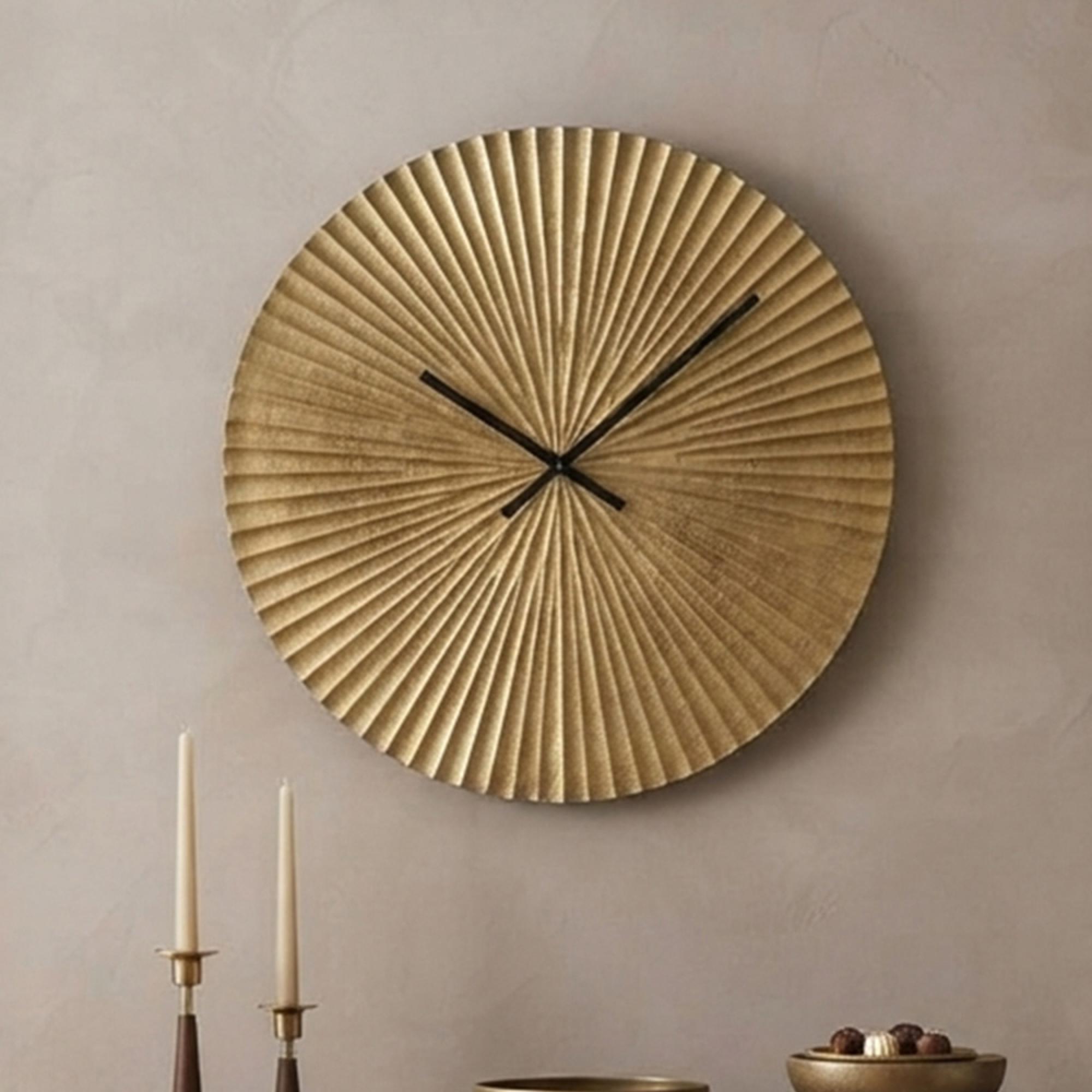 Mace Wall Clock - Round - Gold - Aluminium