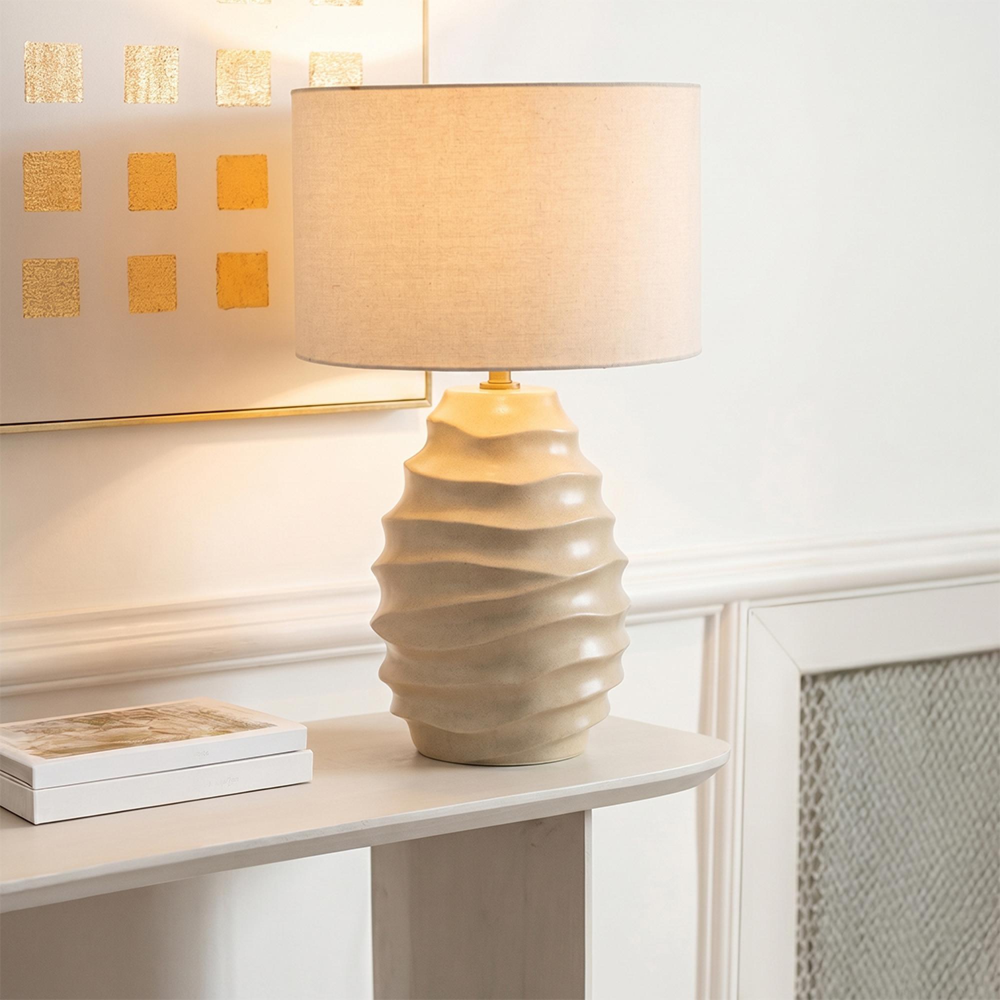Waving Table Lamp - Beige - Ceramic