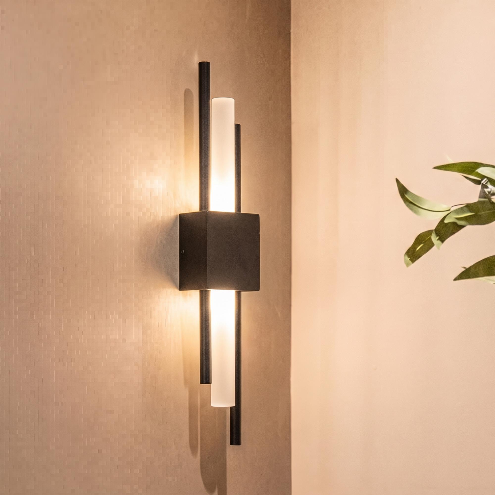 Mylas Black Metal Wall Lamp